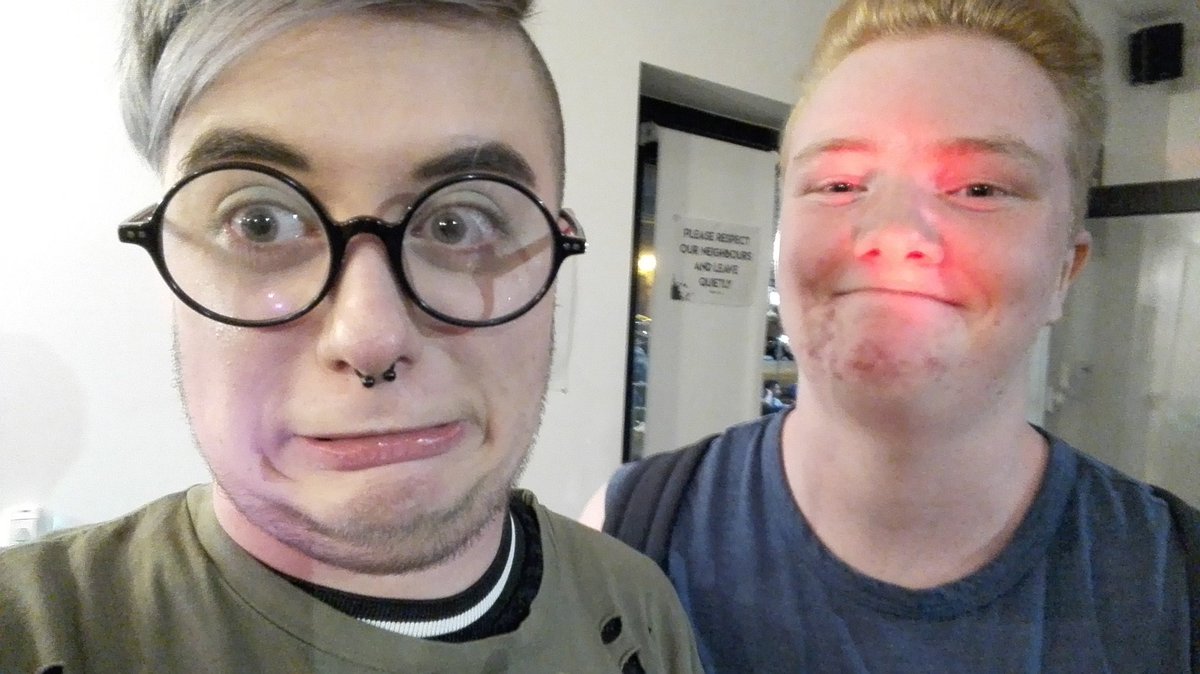 asher_ftm98's tweet photo. #BestShowFar was just perfect π such a friendly bunch of people and @jakeftmagic was even more amazing live! ππΆ https://t.co/sBRBNLoIPH
