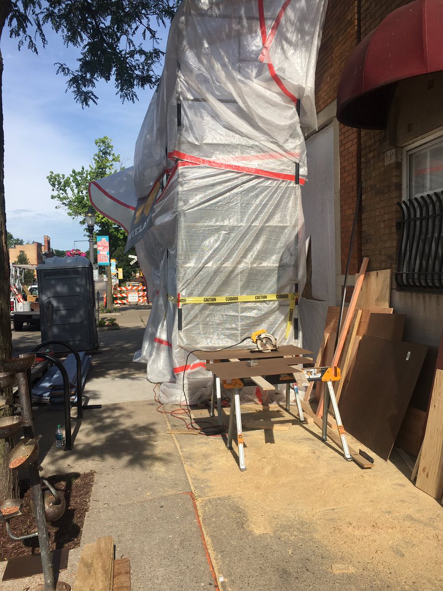 UnicornOldtown's tweet photo. Here's a sneak peek of us prepping the interior for construction! Stay tuned for the 72 hour flip! 💪🏼🦄 #UnicornOldtown https://t.co/5kaYX1rRy1