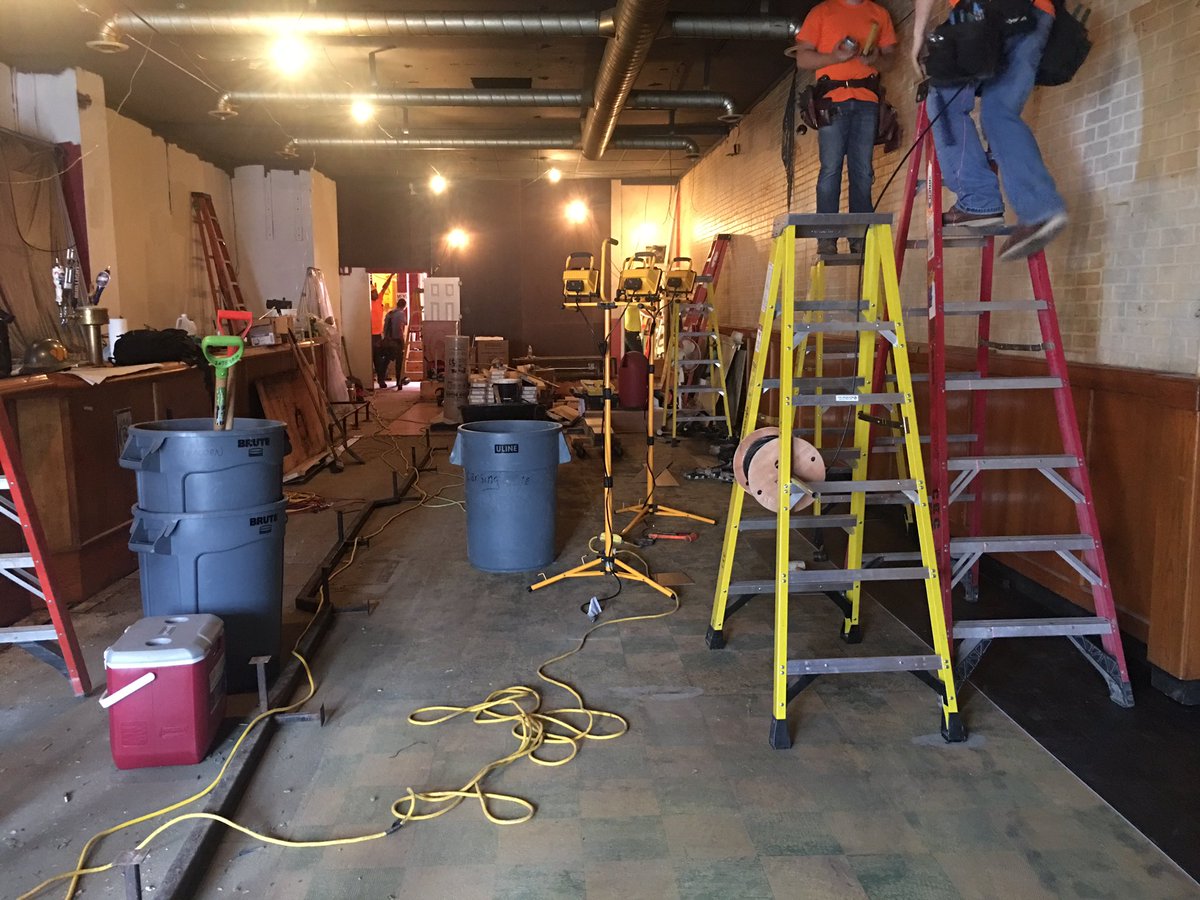 UnicornOldtown's tweet photo. Here's a sneak peek of us prepping the interior for construction! Stay tuned for the 72 hour flip! 💪🏼🦄 #UnicornOldtown https://t.co/5kaYX1rRy1