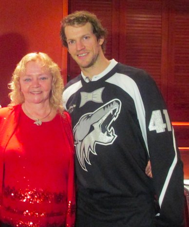 goldencoyotee's tweet photo. I have this Jersey and I am pretty sure I can put a #FlamingC over the Coyote https://t.co/c5qGPstqcu
