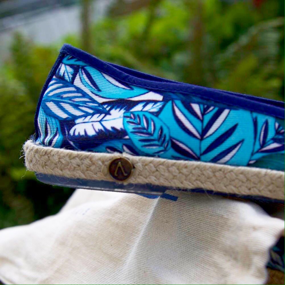 MitraEtemad's tweet photo. Teasing @Angarde_shoes bientôt sur @trendyslemagTw 💙
#Mode #Style #Angarde #ootd #shoes #SummerStyle #Bleu https://t.co/Pp8aMW69qb