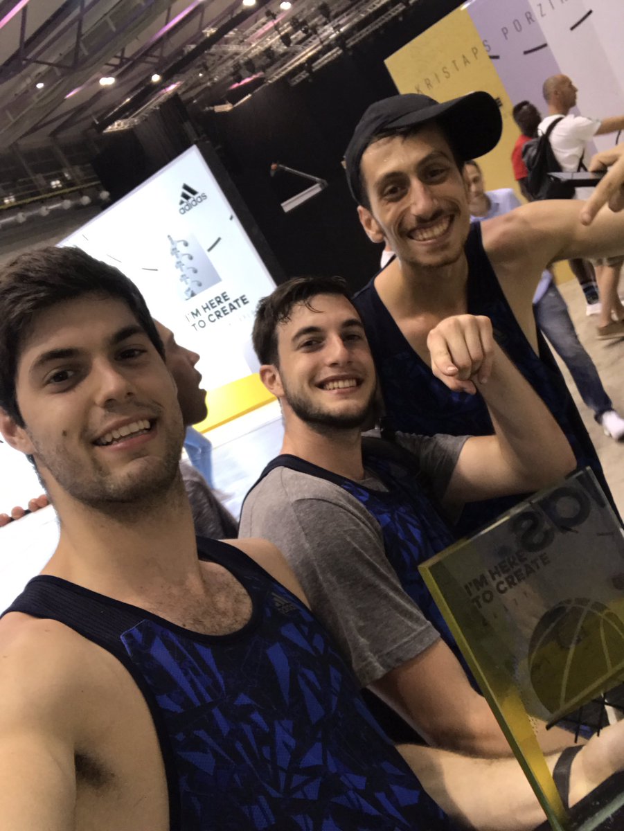 santiagoyusta's tweet photo. Muy contento por formar parte de este evento #Adidas y por supuesto llevarnos el triunfo! @josenogues13 @Sergi_Garcia10 #crazyexplosive #bcn https://t.co/GgX1gDUjOQ