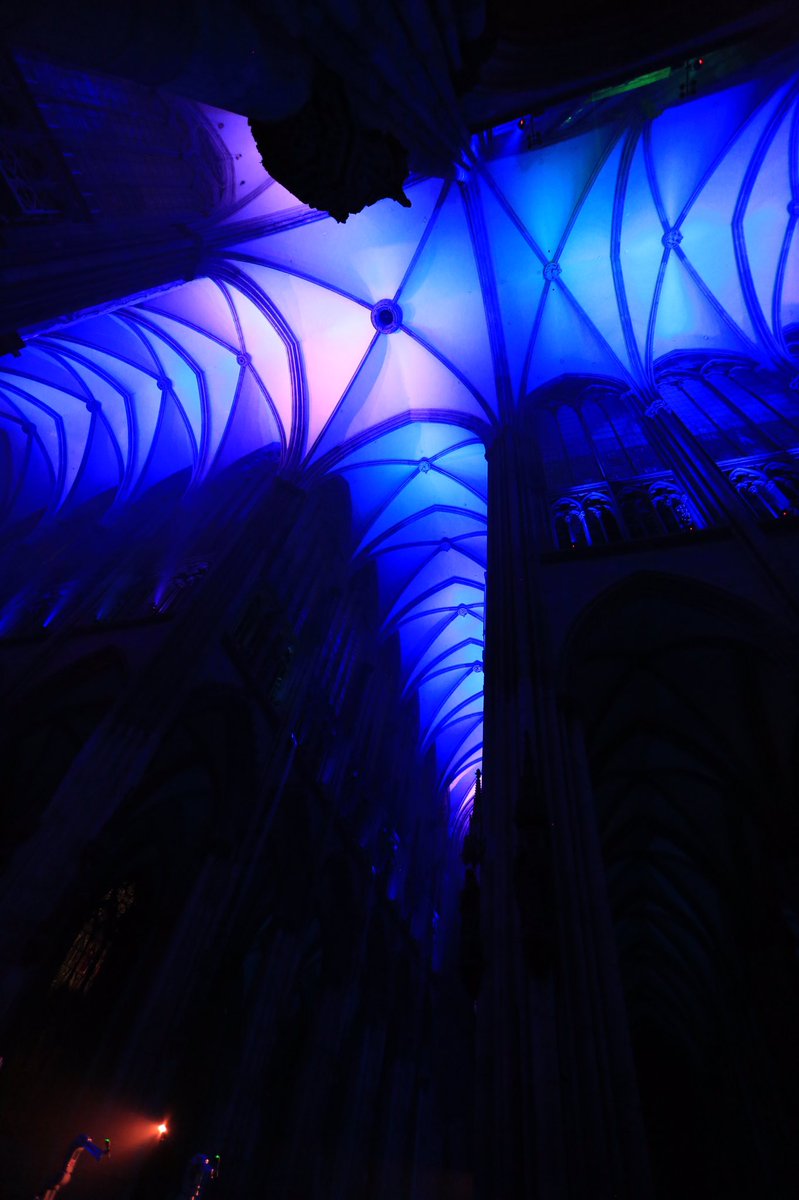 popipaan's tweet photo. Noch ein Bild für #Projekt_4D von @DLR_next u @DLR_de Kölner Dom /\/\ bei #SilentMOD #2016 #blau https://t.co/61s9WQ35e3