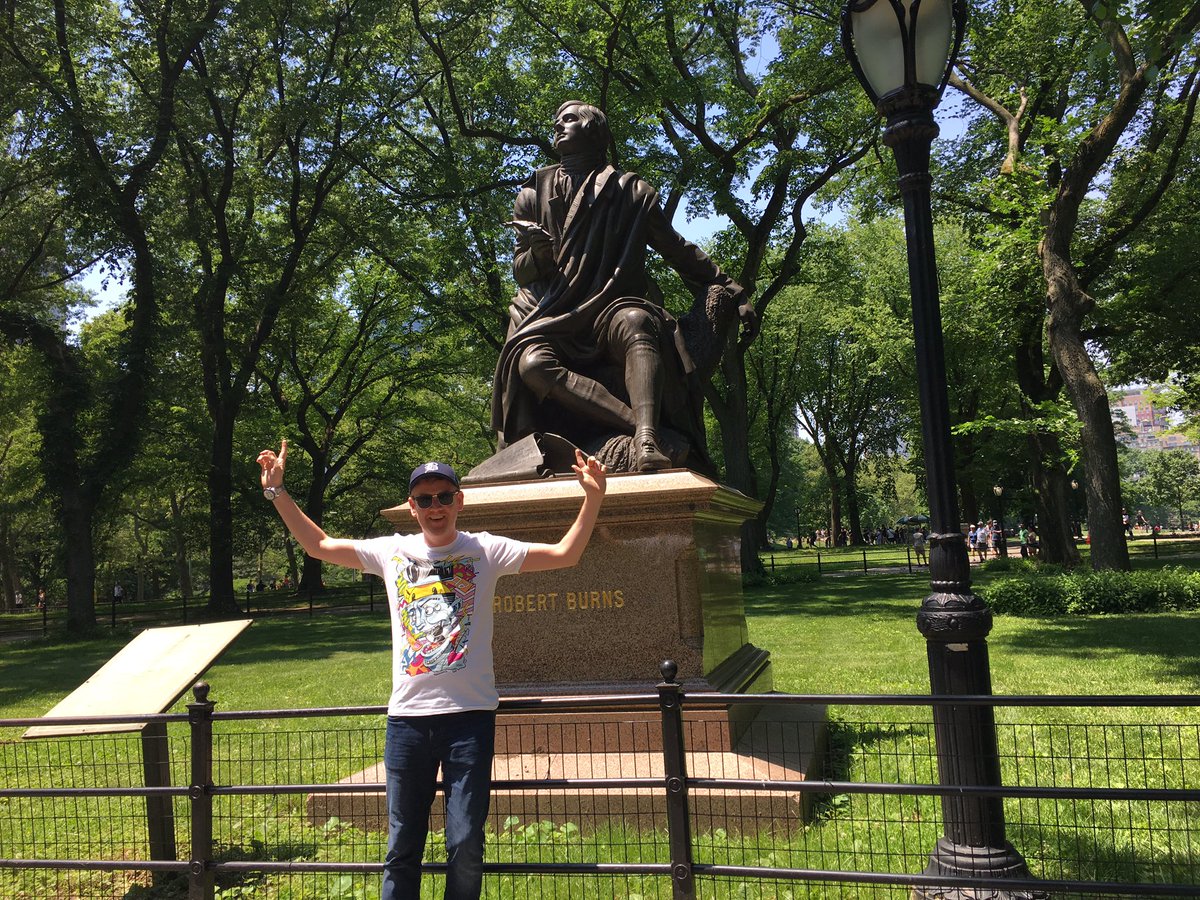 Celebrating Rabbie Burns in @CentralParkNYC - perhaps invite some Scottish poets to perform here for 20th #newyorktartanweek in April 2018?