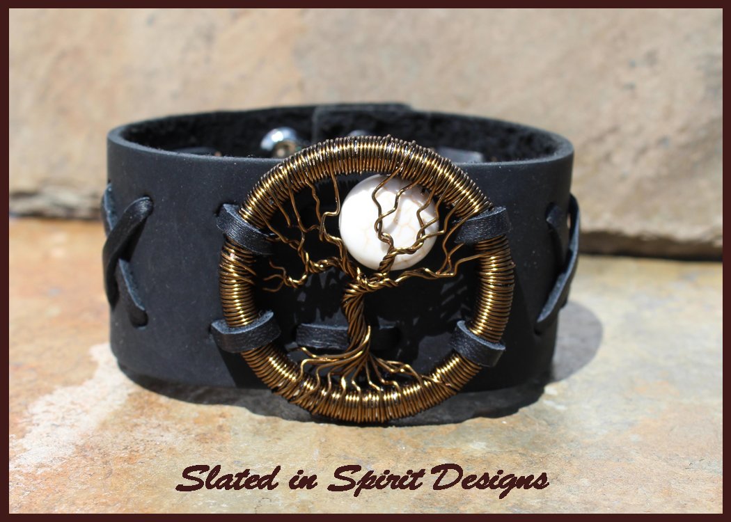 Slatedinspirit's tweet photo. Check out this Tree of Life leather cuff! Get yours today! https://t.co/bSELGoZtEO #craftshout #Boho #leathercraft #bohemian #Bracelet https://t.co/V8uyb8Zfg6