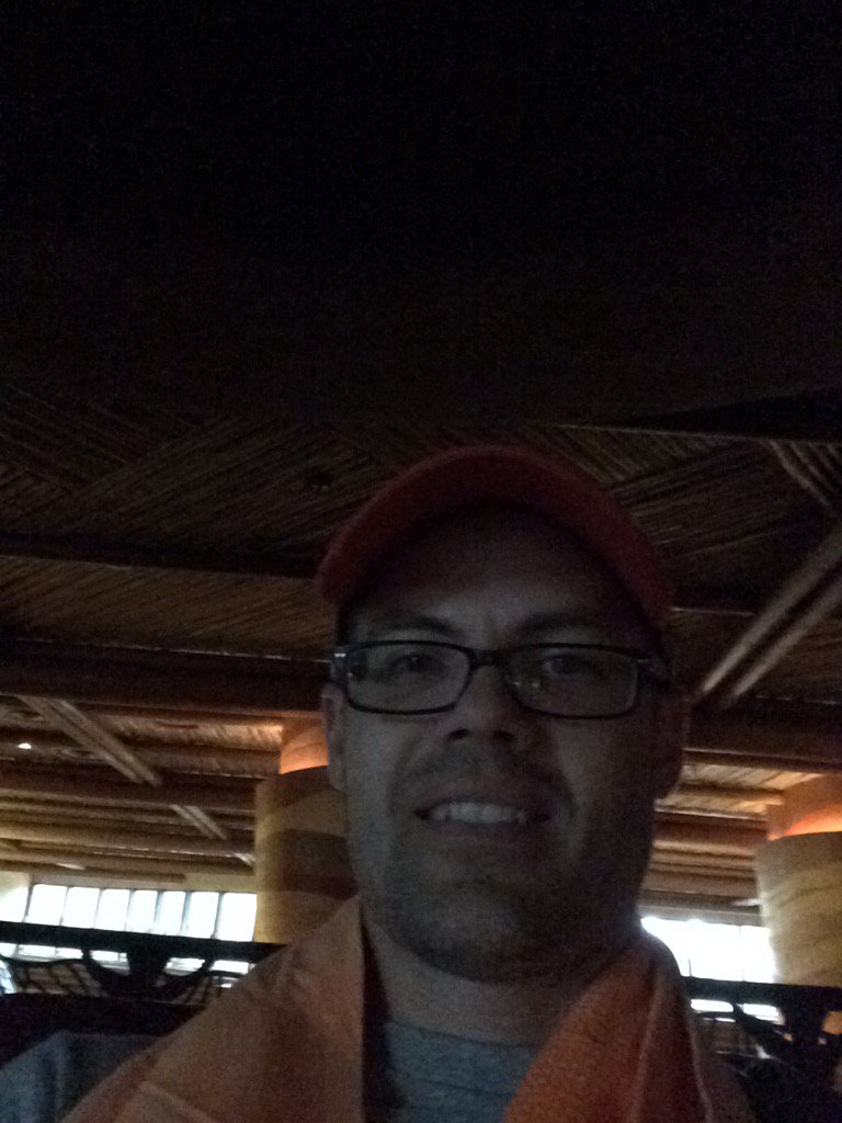 teamcapmarvelfa's tweet photo. Lounging @AnimalKingdom #Lodge #disneyworld https://t.co/zt187jOD94
