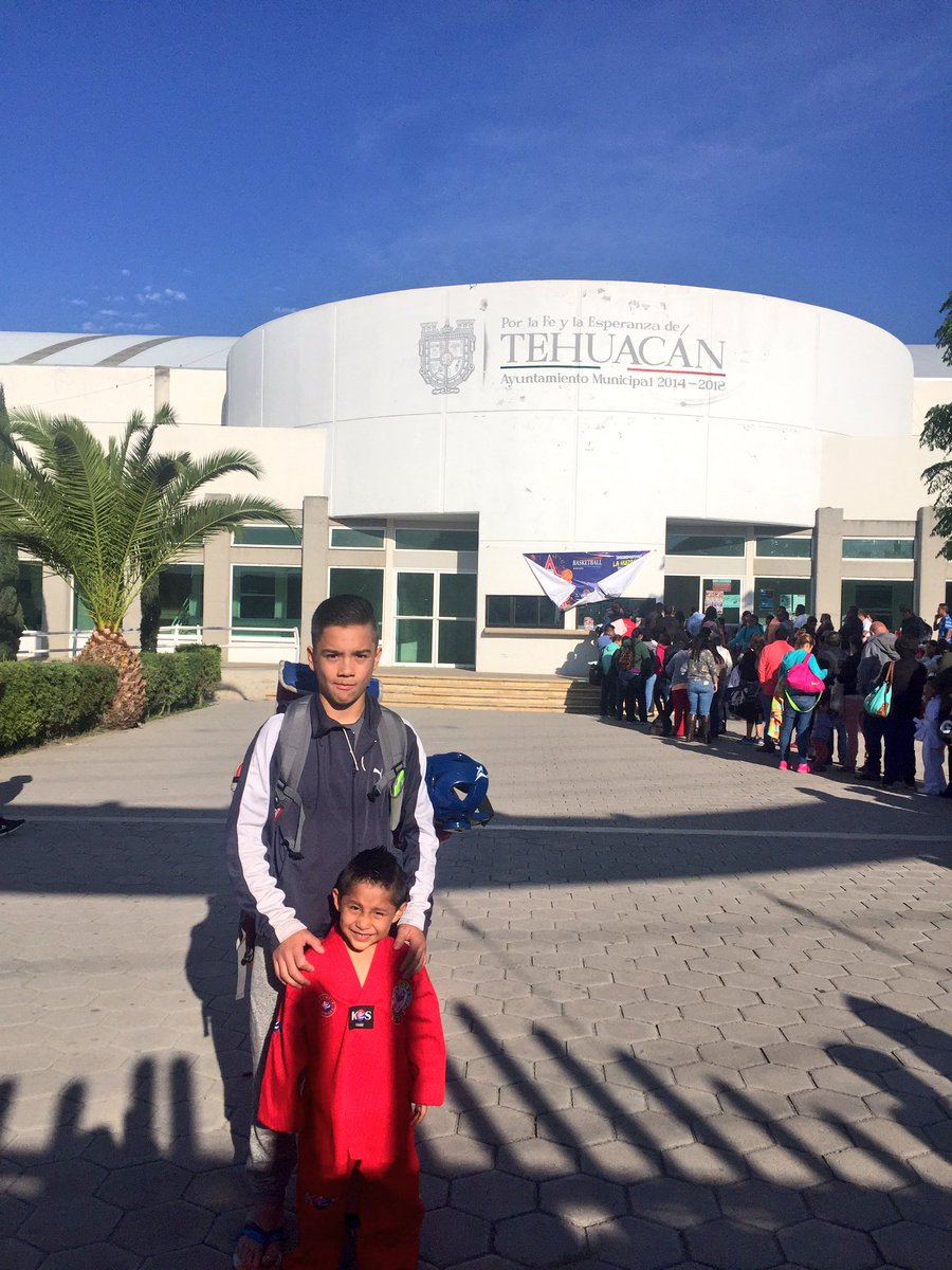 LuisCebadaL's tweet photo. #SanJeronimoCaleras presente en el Nacional de Tkd, poniendo en alto a #Puebla  #OrgulloCalerense #FelizSabado #SjTeam https://t.co/75Q2TnFgBq