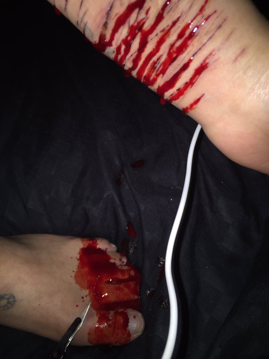 ぜんぶわしがわるいことなんてじゅうじゅうしってるんだ
いらないんだ
わしなんて