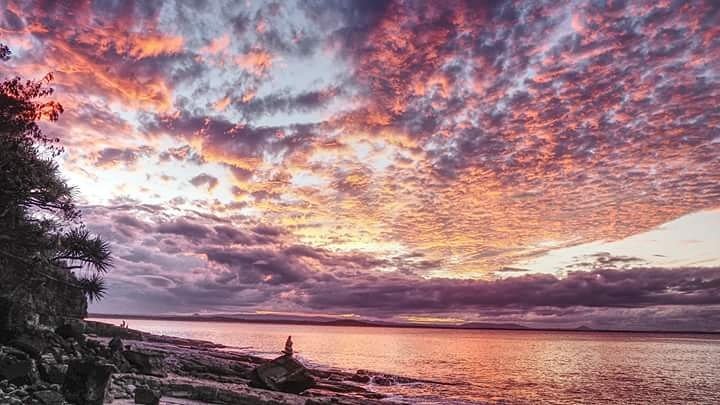 RamonWardle's tweet photo. Noosa sunset! Another good display from nature ✌✌✌ https://t.co/o9xiY3Xnmh