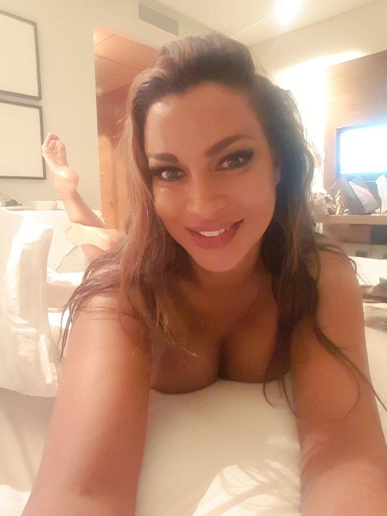 marlenolivari's tweet photo. Ahora a dormir....los amo ❤❤ https://t.co/7lGQhZuHCZ