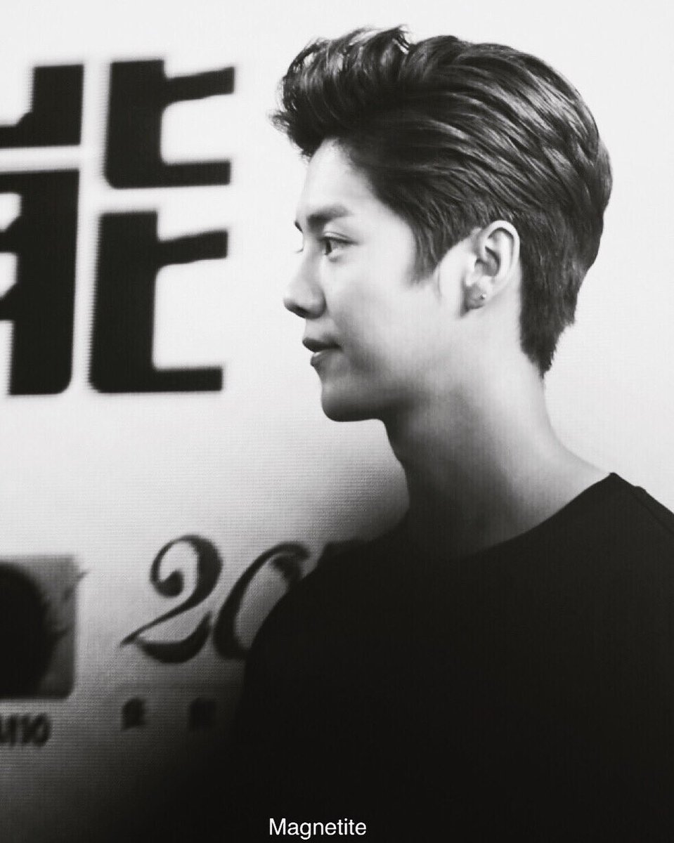 Magnetite1220's tweet photo. #luhan  #鹿晗 

170619  preview😍 https://t.co/98W1VaUxr6