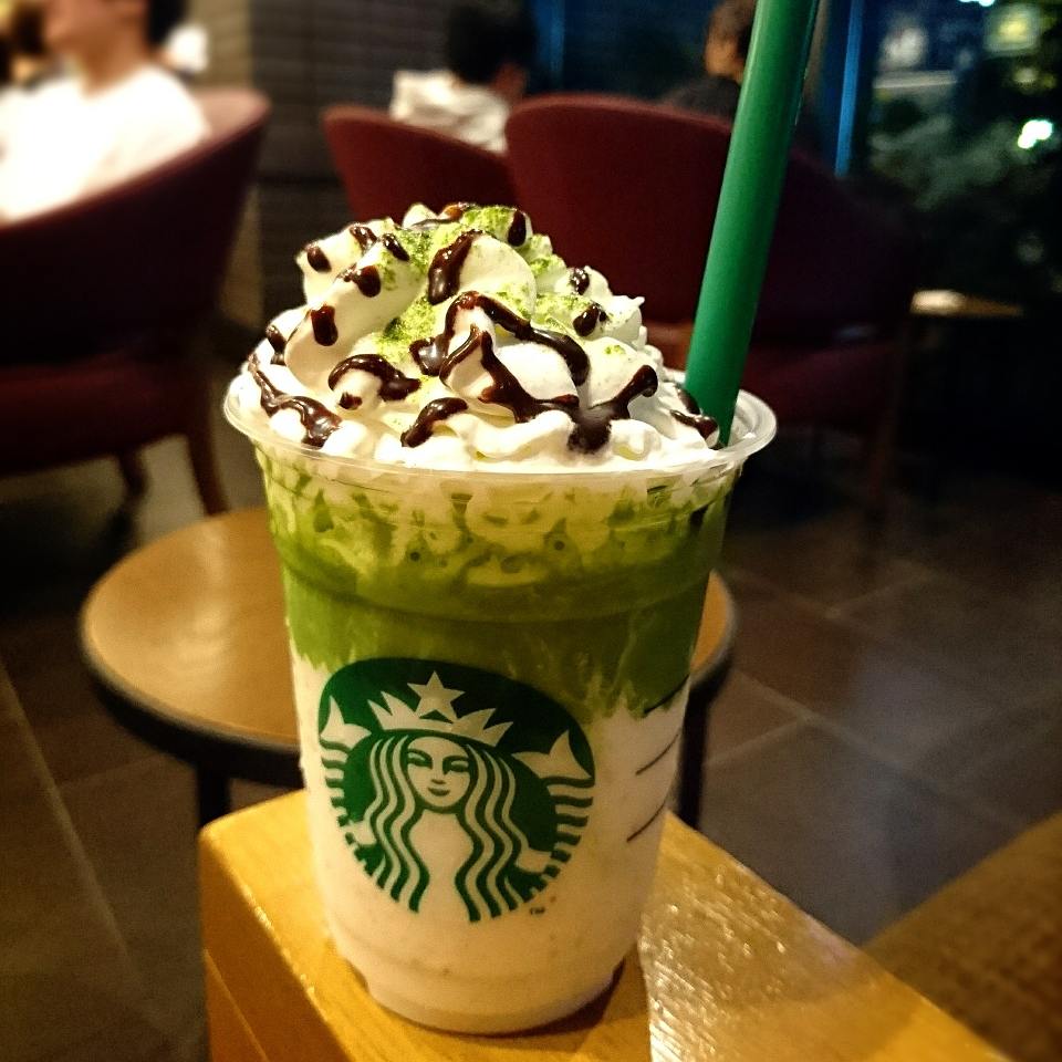 みんみ Sur Twitter いつものスタバ チョコレートケーキトップフラペチーノwith抹茶ショット エクストラホイップ エクストラパウダー チョコレートソース追加 旨し Ch スターバックスコーヒー チョコレートケーキトップフラペチーノwith抹茶ショット