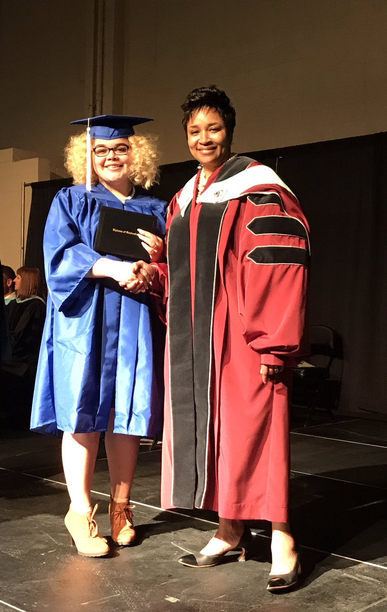 FWPS210's tweet photo. A new journey has just begun for college/career for our Truman, Open Doors & Internet Academy grads. #IAGrad #OpenDoorsGrad #TrumanGrad https://t.co/9vqgblIIAx