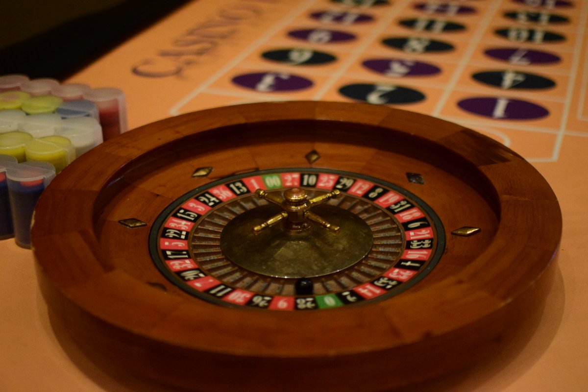 HiltonPDC's tweet photo. Very excited to be hosting the Casino night that will support our furry friends from @SOSELARCA! 🐕
Join us now & support them at #SalonSol https://t.co/mRoKZXeTNe