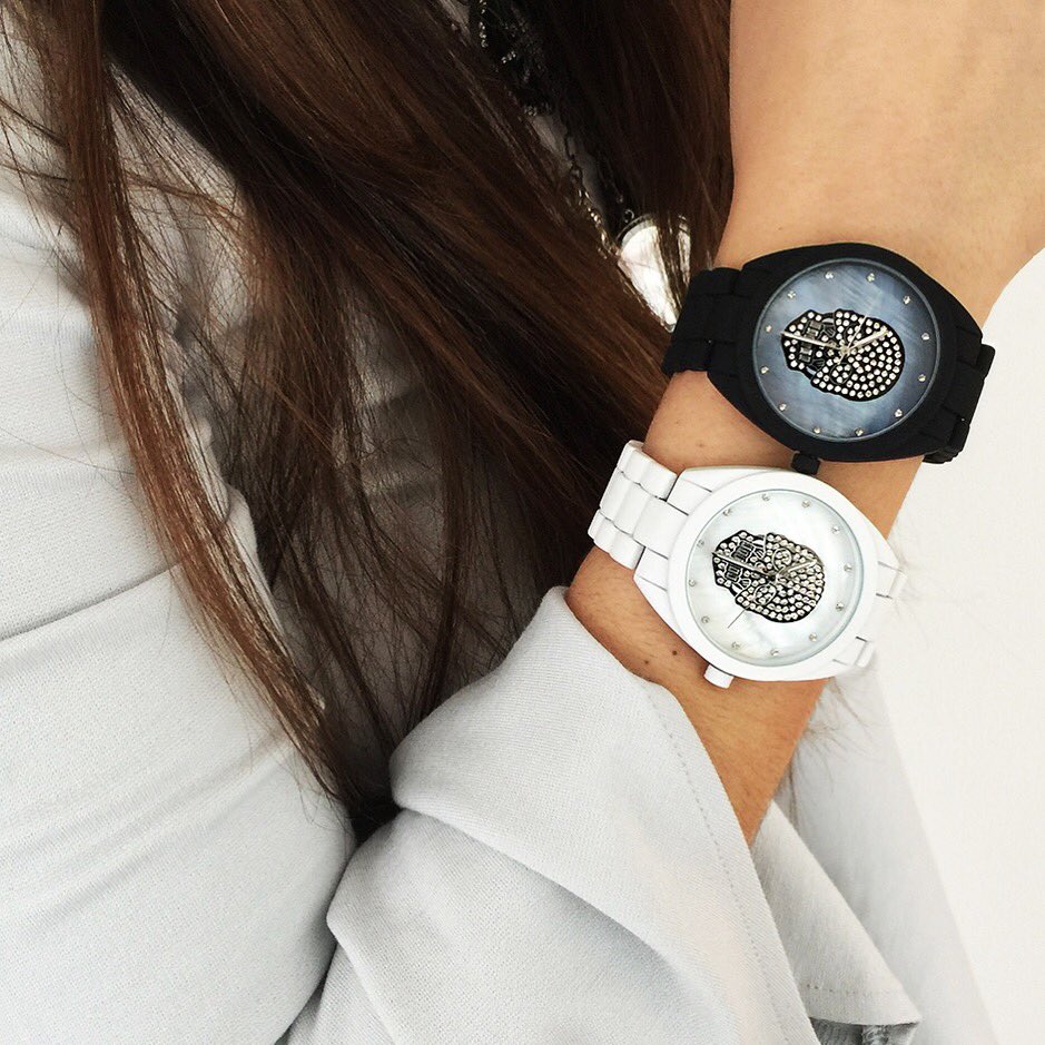 JewelsByJenHSN's tweet photo. Skulls = Chic #JennyGirl #jewelrylover @hsn #itsfunhere #skulls (shop link: https://t.co/mUzr6RSgEa) https://t.co/vKTJkHEs9s