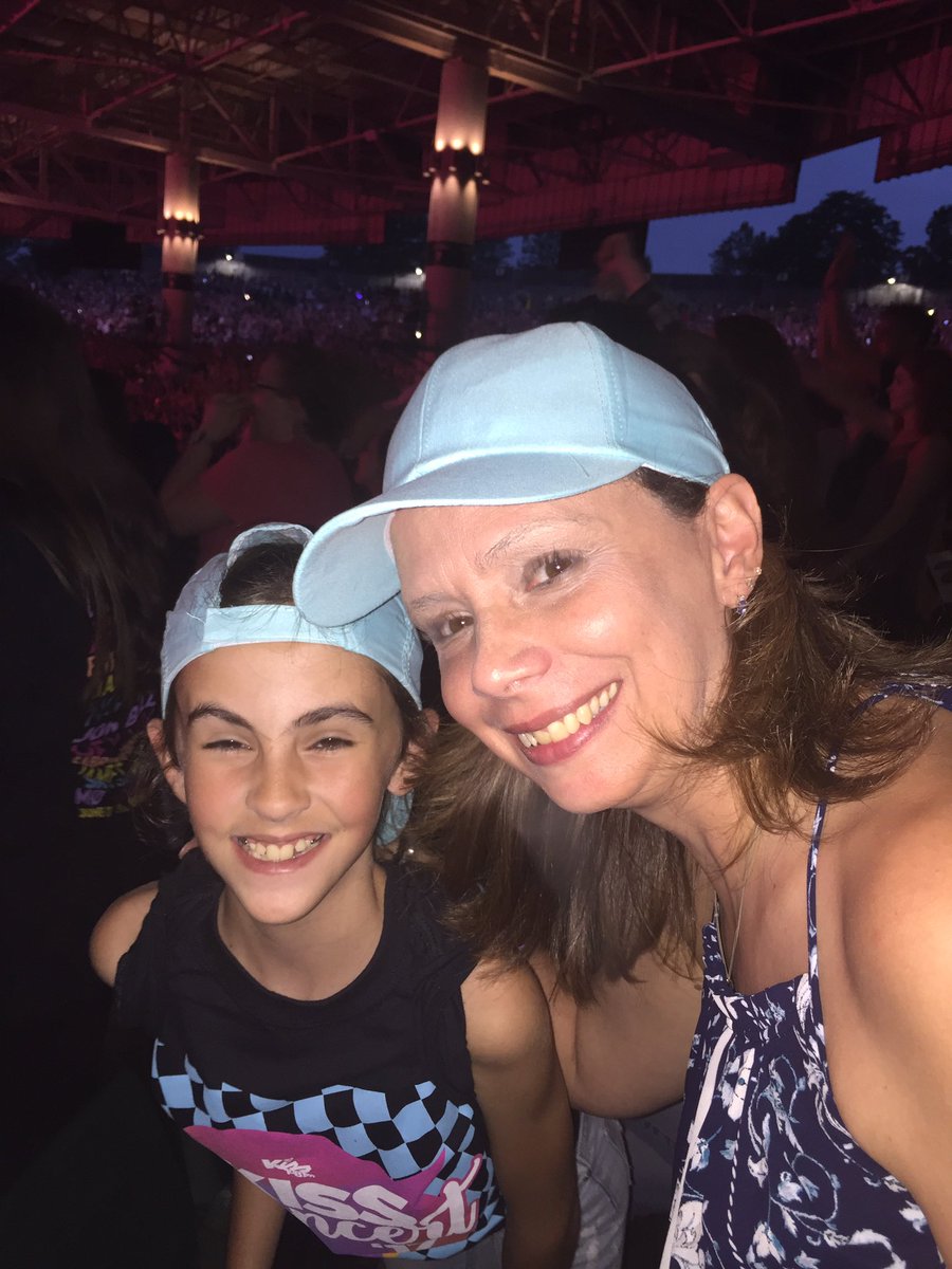 jtyman72's tweet photo. 💕Jason Derulo 💕
#Kiss108KissConcert https://t.co/LUwqsKP7nI