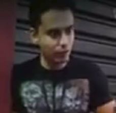 Biacomchocolate's tweet photo. QUANDO ALGUÉM CHEGA PERTO DE MIM E FALA BOLSOMITO2018 '-' 
*SAI DE PERTO DE MIM DESGRAÇA* https://t.co/HEZU20qc8I