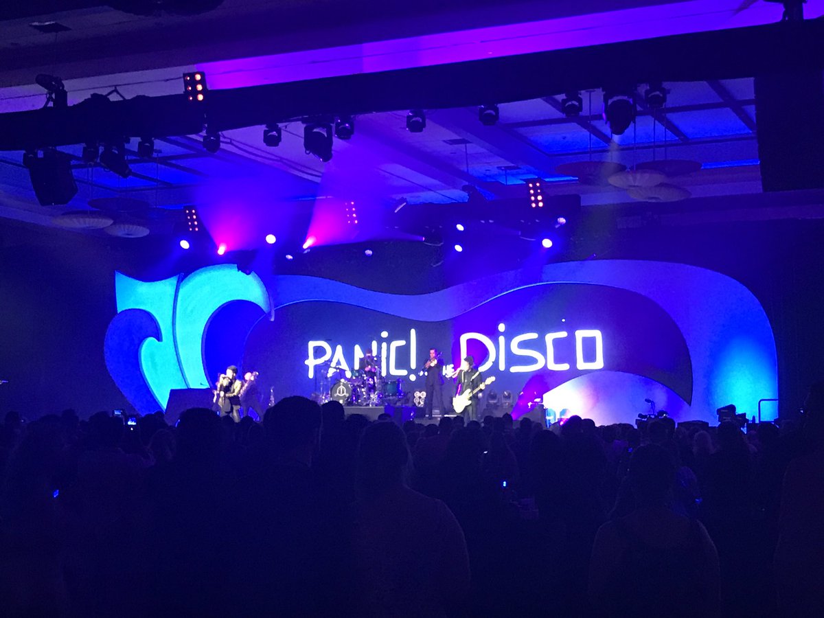 Private Panic At The Disco concert. Middle school Shane is losing his mind