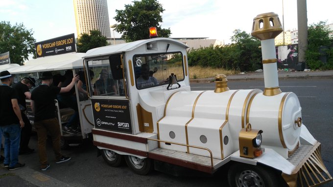 View image on Twitter