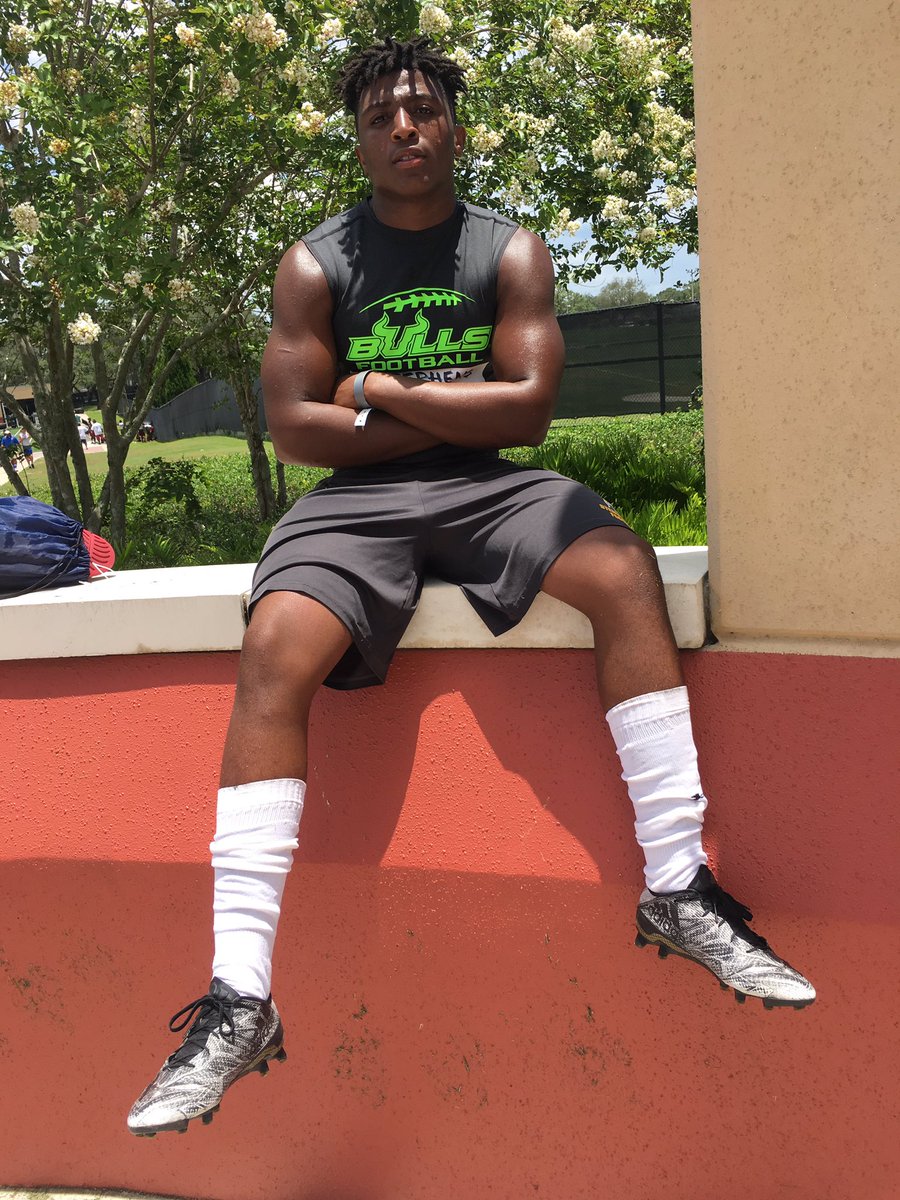 Iam_chuck4's tweet image. @USFFootball Charlie Strong Camp was a success. Btw #2ints 😎
