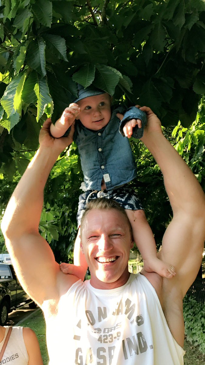 IvansFitness's tweet photo. That smile says it all. Today I finally found my #perfectDayFormula i recommend everyone to read @craigballantyne book. #Happiness https://t.co/0Nk2qXgDW1