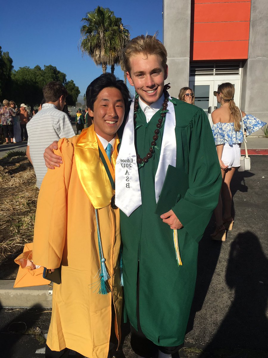 kylelawr_'s tweet photo. more pics https://t.co/DE1N4H2neL