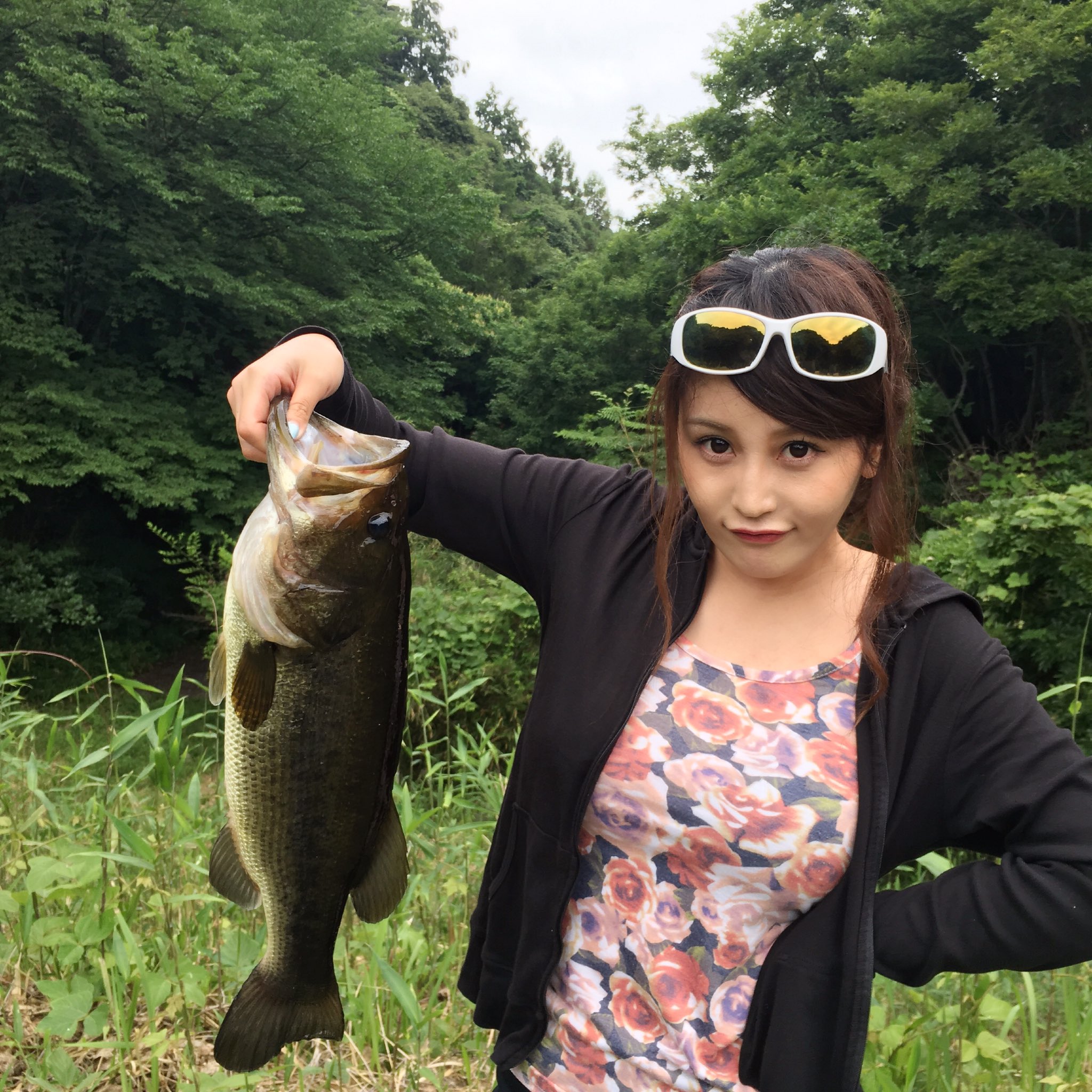 宇野澤瞳 初の50up 早起きした甲斐あり 引き強すぎて重すぎて爆笑した 楽しいね Deps バス釣り デプス 釣りガール バス釣りガール 釣行 釣果 トップウォーター 釣り Bassfishing Fishing ブラックバス バスフィッシング T