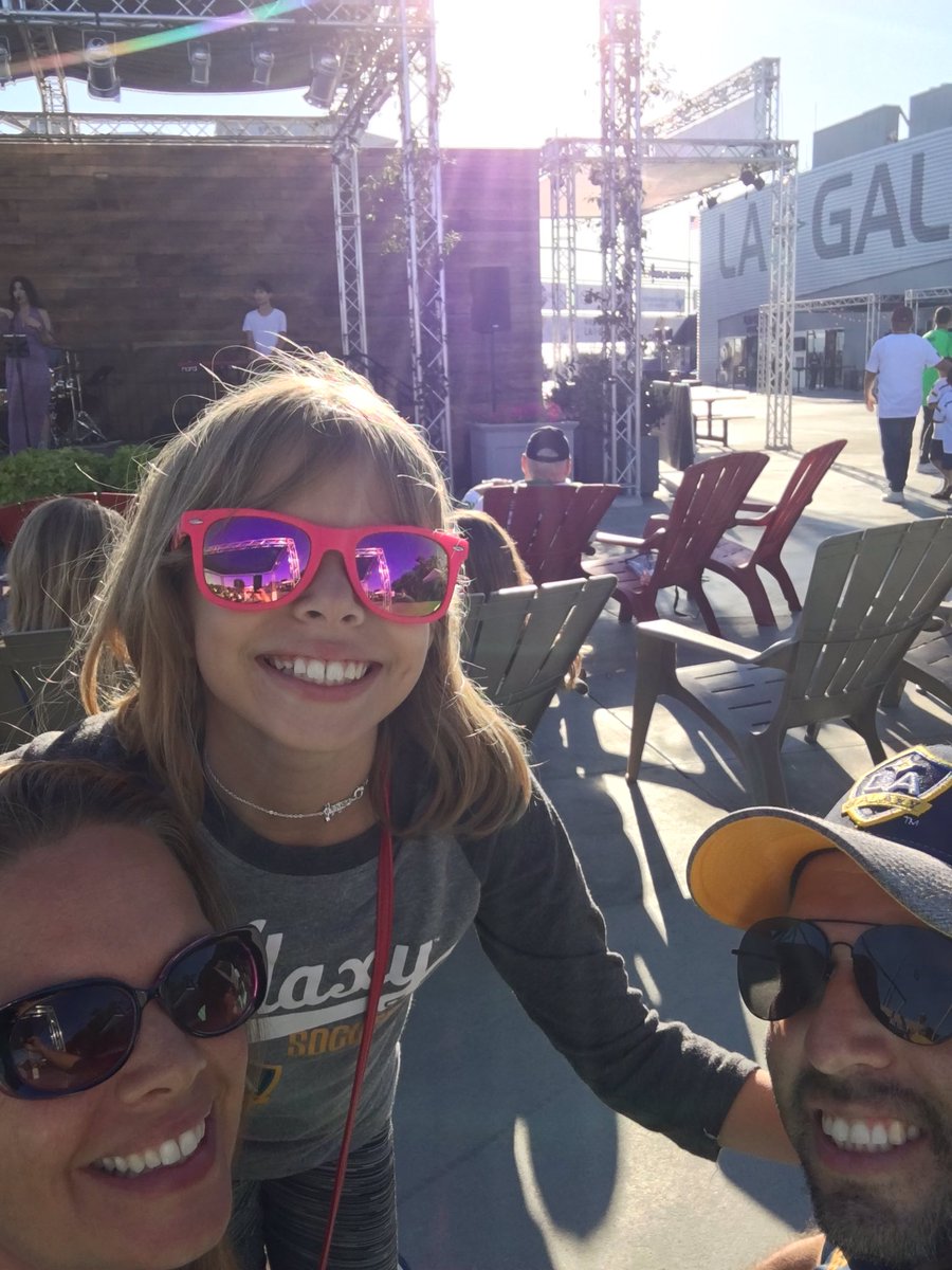 express7's tweet image. Getting our Pitch &amp;amp; Pail on! #LAvHOU #ThisIsLA