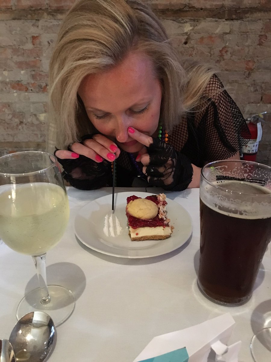 4th Course Raspberry Beret w/little added something LMAO (it's icing sugar) #PopUpSummerof84 <a href="/BandtheV/">butcherandthevegan</a> <a href="/PopUpHamilton/">Pop Up Hamilton</a> <a href="/saltlicksmoke/">Saltlicksmokehouse</a>