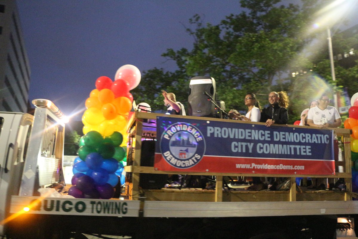Jorge_Elorza's tweet photo. Tonight #PVD is lit up with love, #pride, & happiness! We are #OnePVD @Pride_RI #HappyPride. Proud to take part in #Pride2017 https://t.co/jUtddCGxjB