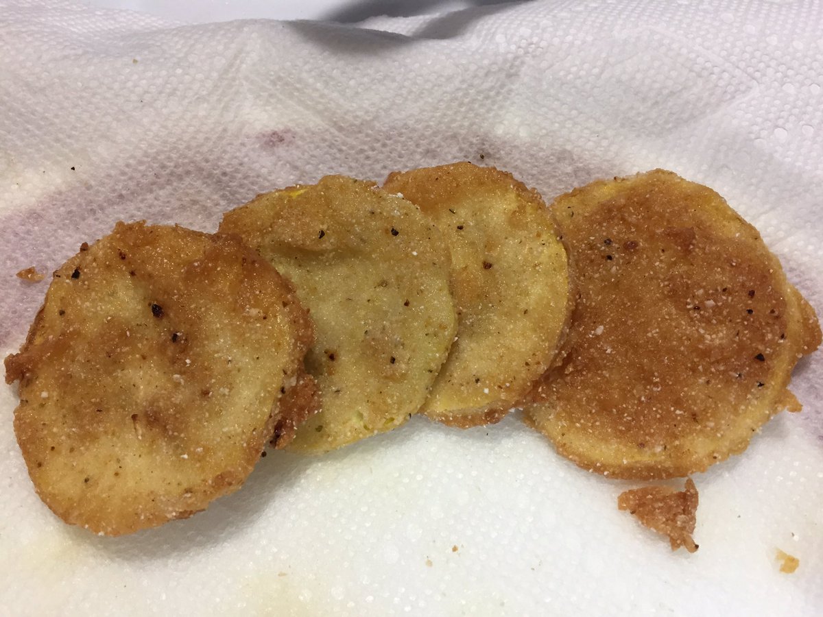 SmithR1966's tweet photo. Something other than politics! Southern fried yellow summer squash.  #summerintheSouth #fresh #locallygrown https://t.co/R5r3t87Cpm