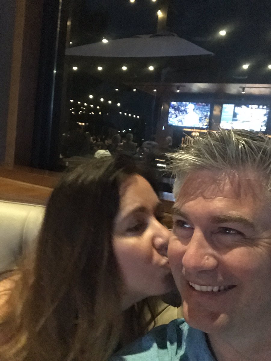 EricBroughton's tweet photo. Date night with Mrs @apartmentjet #otphnv #UPshow https://t.co/LL4dOJIT5R