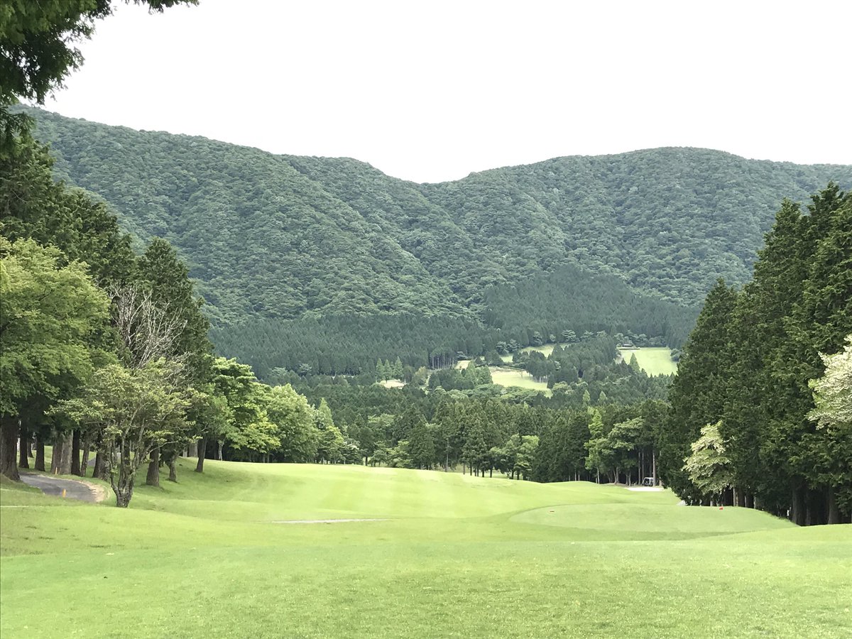 ゴルフ コース 湖畔 箱根