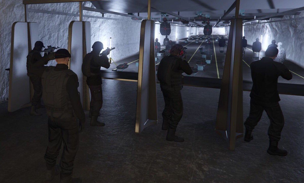 MisterPsycoUSSS's tweet photo. Marines taking some training at the shooting range! Good job Marines! https://t.co/oKFWqvBiOp