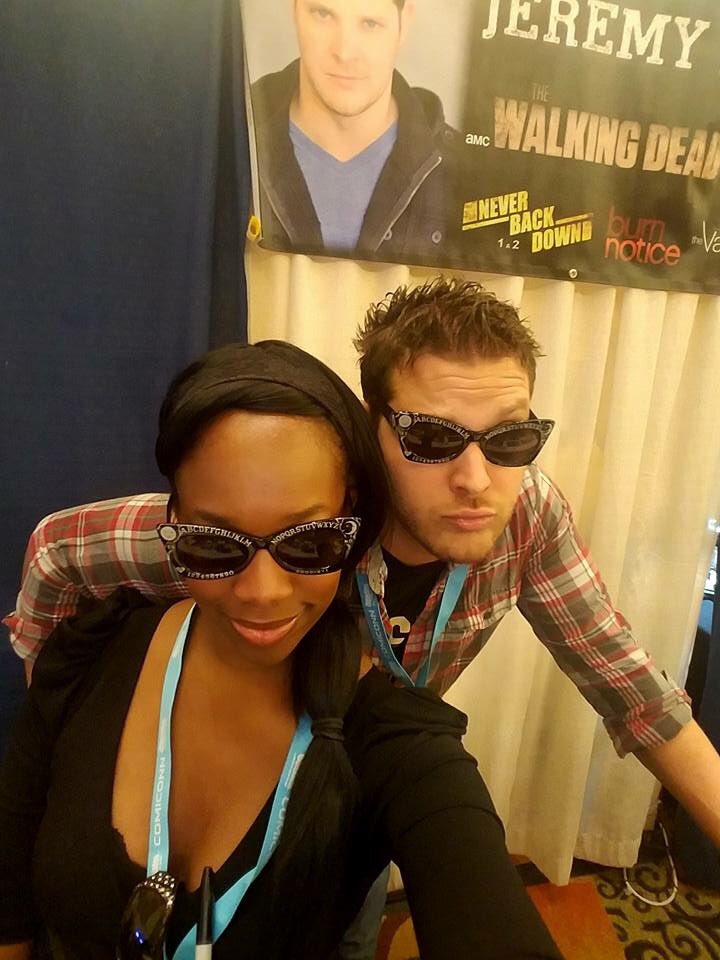 LLHouseOfGlow's tweet photo. Looking Fabulous! @JeremyPalko @KYolan #Frightboardsunglasses #TWD #ComicConn https://t.co/cmQwd8SQEV
