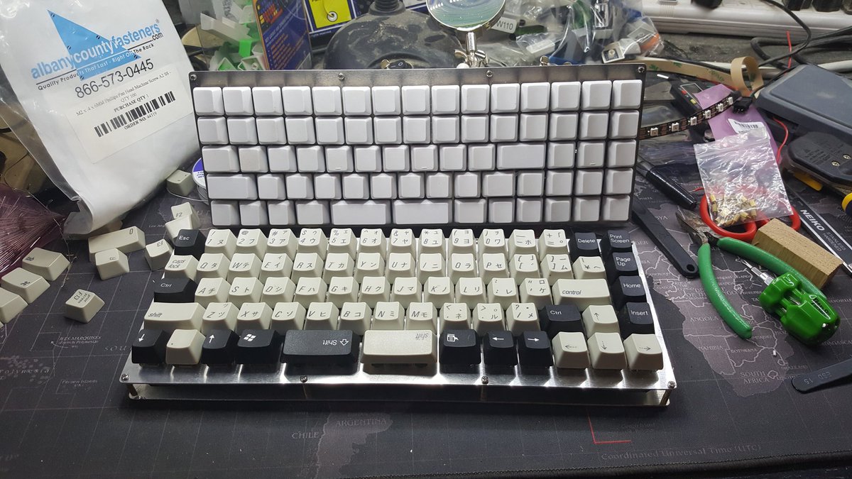 BishopKeyboards's tweet photo. #switchboard #keeplife @switchTopKB #altlayout https://t.co/0YvRgNUHt6