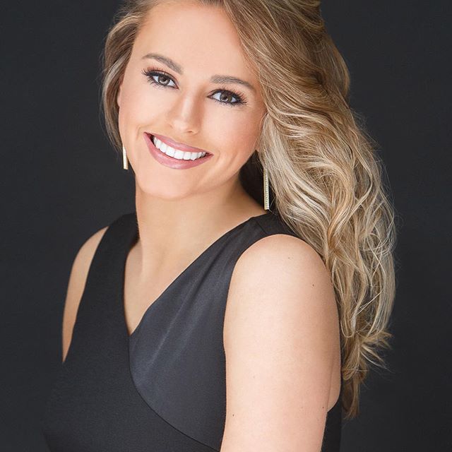PageantJunkies's tweet photo. SARAH CLAPPER is the new #MissOhio!!! @MissAmericaOH https://t.co/zSu9ILsMD4