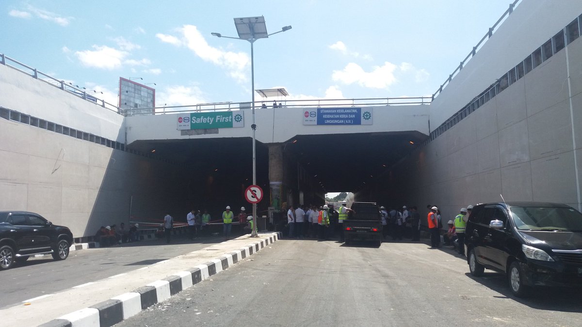 Underpass Simpang Sayang Makassar akan mulai di buka hari ini dan akan kembali ditutup pada 7 hari setelah lebaran. #mudiklebaran