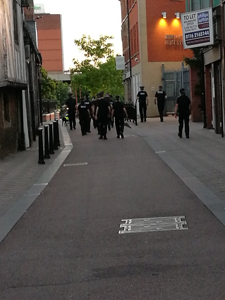 SCILeics's tweet photo. @LeicsSpecials @CentralLeicsNPA on #opfall 1team keeping our communities safe #ourduty #myscday https://t.co/q5fLVqWtPr