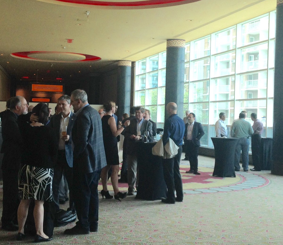 OntarioEnMexico's tweet photo. Empresas mexicanas del sector automotriz participan en reuniones de negocios y networking en el marco de Conferencia #APMA2017 @APMACanada. https://t.co/FRedkyiyPC