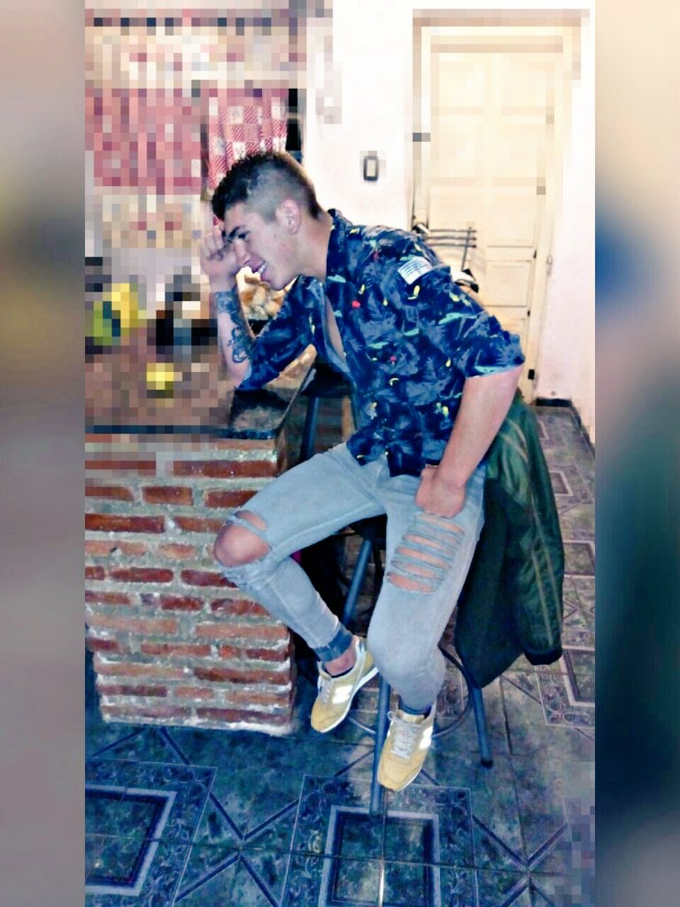 Brian_Carrizo79's tweet photo. Nunca dejes de intentar , solo por miedo equivocarte. 😘 #anochee👌 https://t.co/aqndGIldcc