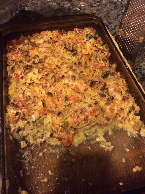 Made some yummy spaghetti squash cassarole for dinner ! I love cooking! https://t.co/AmoOI05aI2<a href="/tag/selfie"class="tags"><span>#selfie</span></a><a href="/tag/chicago"class="tags"><span>#chicago</span></a><a href="/tag/loveher"class="tags"><span>#loveher</span></a>