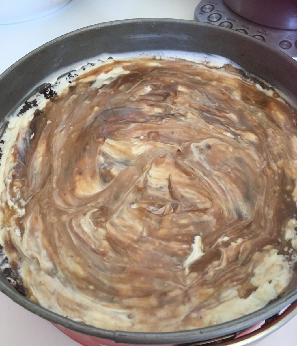 AstroLeanne's tweet photo. Made Mars Bar Cheesecake 4 family dinner. Only required 3 saucepans & 3 mixing bowls for making! #lotsofwashingup #notfun https://t.co/KgBtYzwkQq