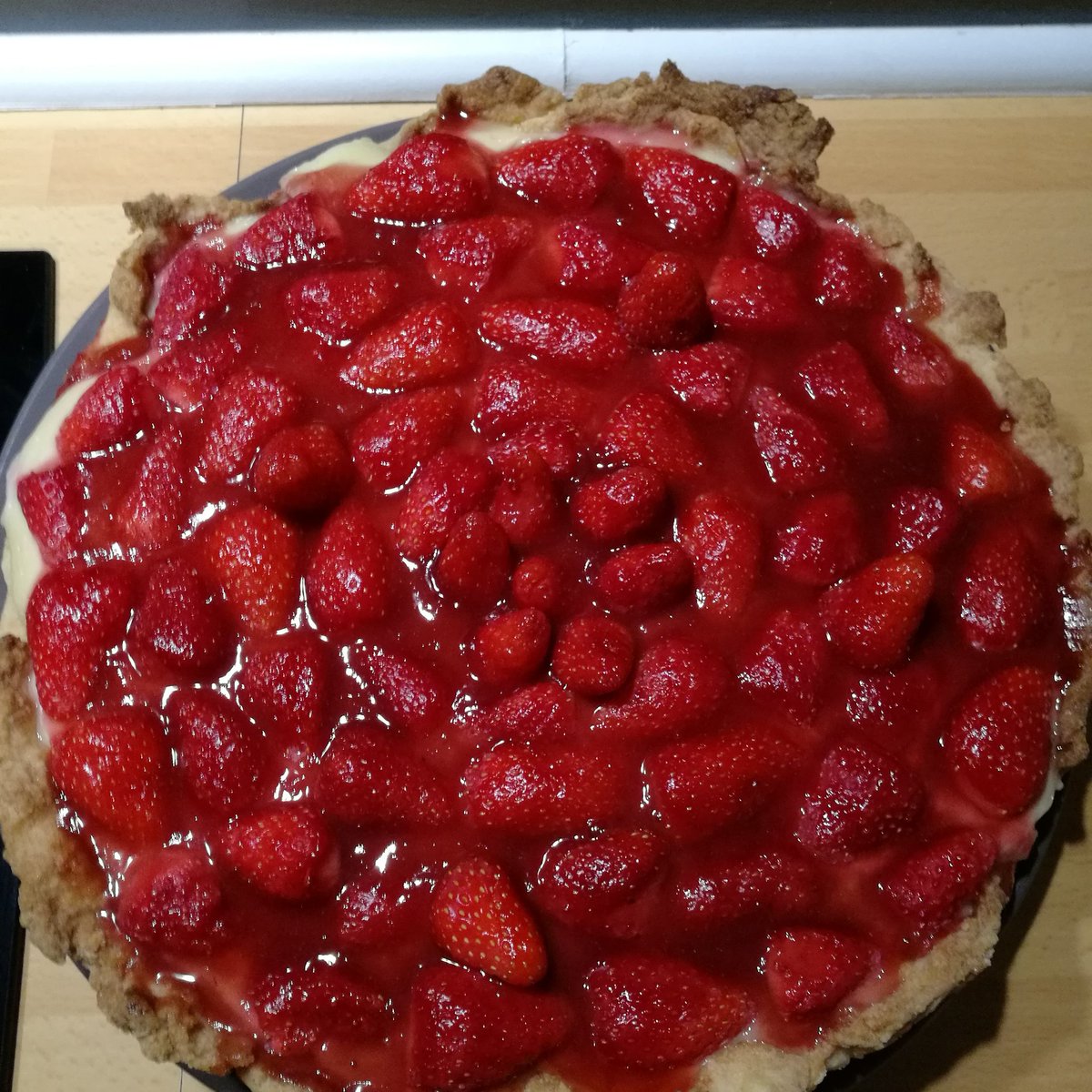 SeldaYkw's tweet photo. #tarteauxfraises #fraise #patesablee #cremepatissiere #coulisfraise #instafood #instamiam #food #foodporn #yum #yummyy https://t.co/rMt9s2QzMt
