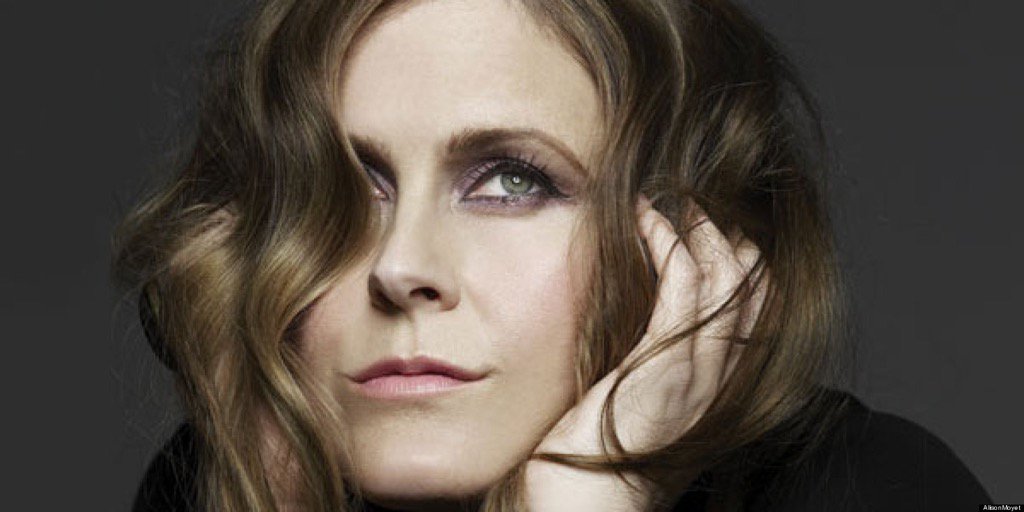 Happy birthday to Alison Moyet - what a beautiful voice 