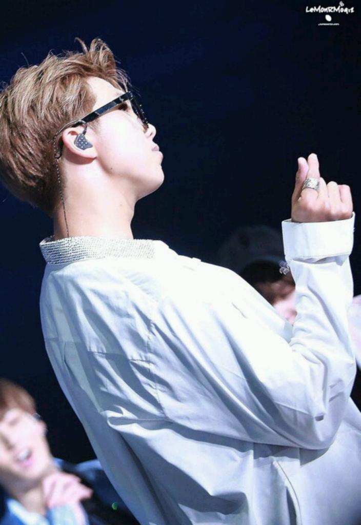 linaapohle's tweet photo. I WAS BLESSED

#BTS #kimnamjoon https://t.co/WIp34n3ZeP