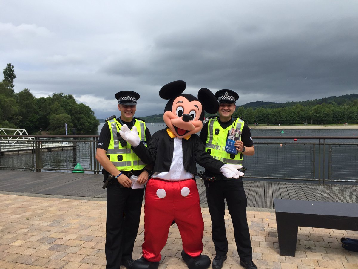 PSOSArgWestDunb's tweet photo. Dumbarton Community Police officers will talk to anyone they can at Lomond Shores, during Counter Terrorsim awareness week #CTAW2017 https://t.co/0PJOHQ6F6P