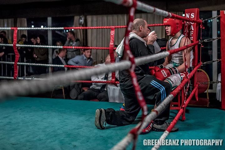 boxer_07's tweet photo. HappyFather'sDay to John friend my he may not be my dad but he's my boxing coach and he is like a dad to me  @Johnfri34586274 https://t.co/uiWLvltvDK