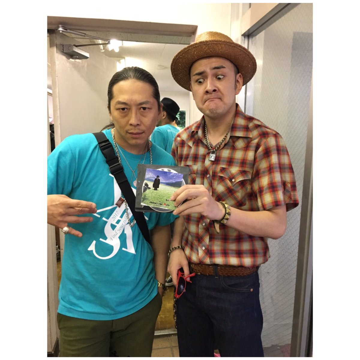 J_REXXX1986's tweet photo. ジャパレゲBIG2
jumboさんアルバムリリースおめでとうございます㊗️
#jumbomaatch
#hankun
#murdercasebook
#beanballrecords
#レゲエスーパーパワー
#キセキ2017 https://t.co/Il1GfAmQ8X