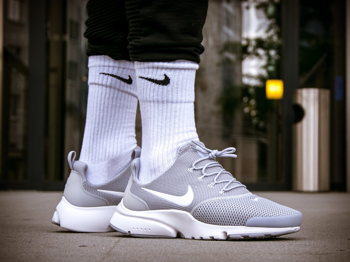 nike presto fly on feet